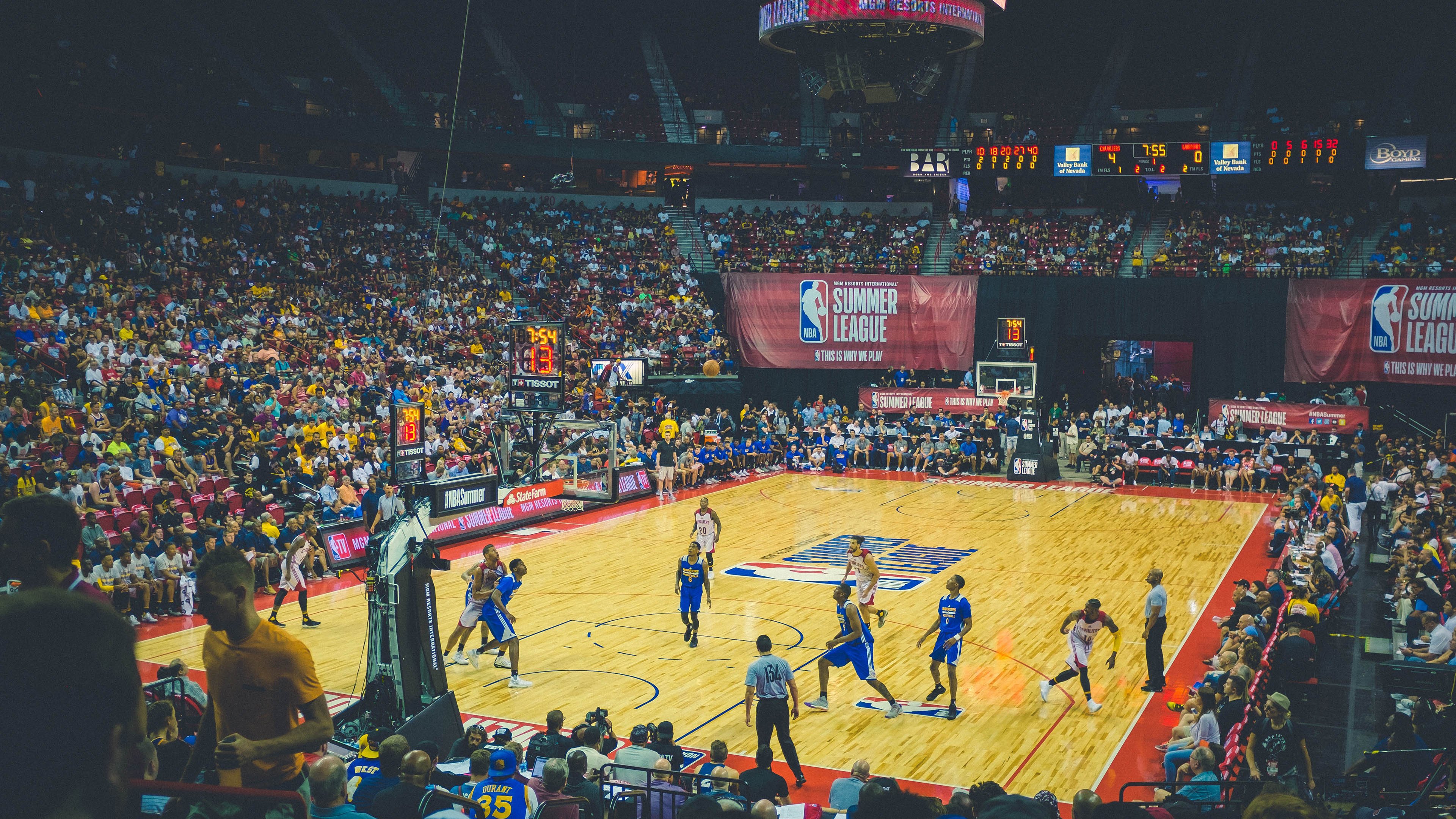 AYX体育-《2025年全球电竞市场规模预计突破60亿美元》，全球电竞 规模